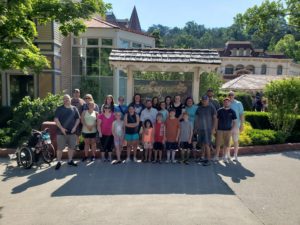 Church group in front of Dollywood sign.